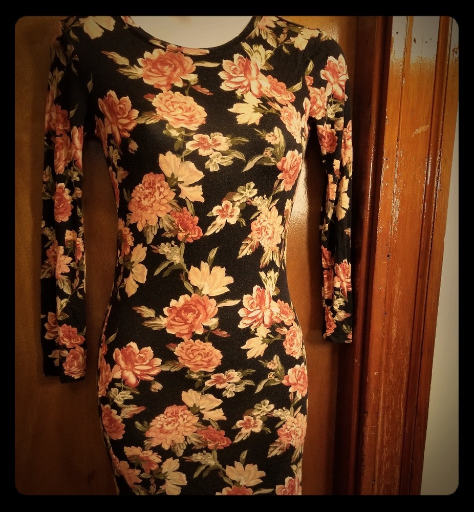 Florarl slim midi dress🌺🌹🍀🌻🌼